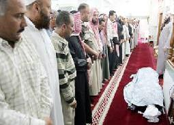مصرع فني كهرباء بعد سقوطه عن عمود!!