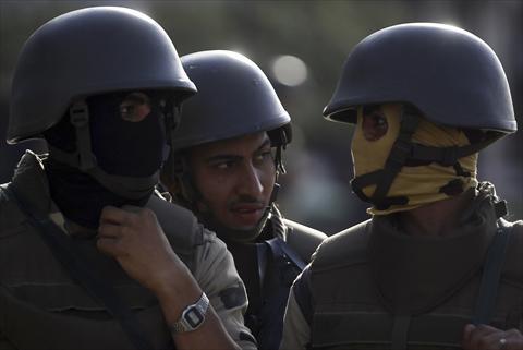 44 قتيلا وجريحا بحرب شوارع بمصر  ..  صور