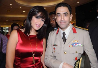 المتحدث العسكري المصري يجذب الفنانة ياسمين عبد العزيز