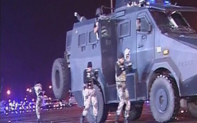 بالفيديو .. الأمن السعودي يقدم عرضاً عسكرياً عن حماية الحجاج