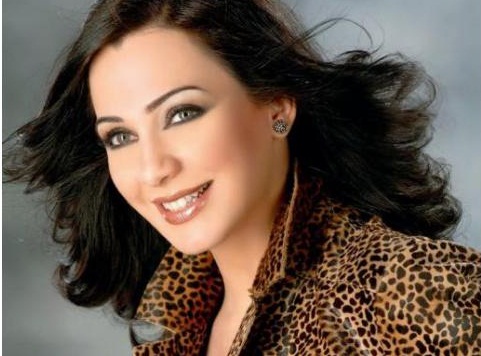 سلاف فواخرجي: بشار الأسد شريف وأصالة تدعم الإرهابيين