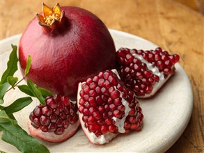 الرمان يحمي الأوعية الدموية والقلب من الأزمات