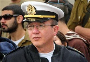 احتجاز قائد البحرية الاسرائيلية الأسبق في مطار هيثرو