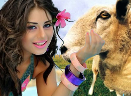 أطرف وأغرب مواقف الفنانين مع خروف العيد .. صور