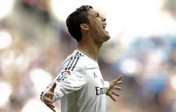 ريال مدريد يكتفي بهدفين في شباك ملقة  ..  فيديو