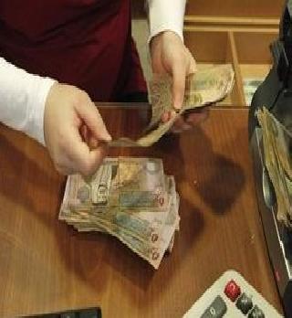 قروض الاردنيين تجاوزت المليار ونصف