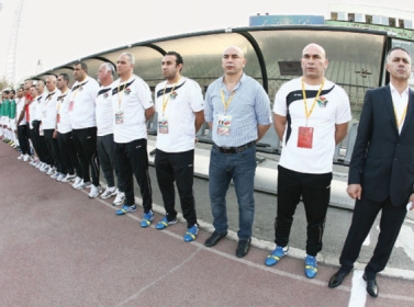 خلافات بين النشامى وحسام حسن