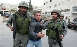 إعتقال  8 فلسطينيين في الضفة الغربية