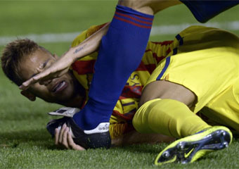 برشلونة يطالب بحماية نيمار من التدخلات العنيفة
