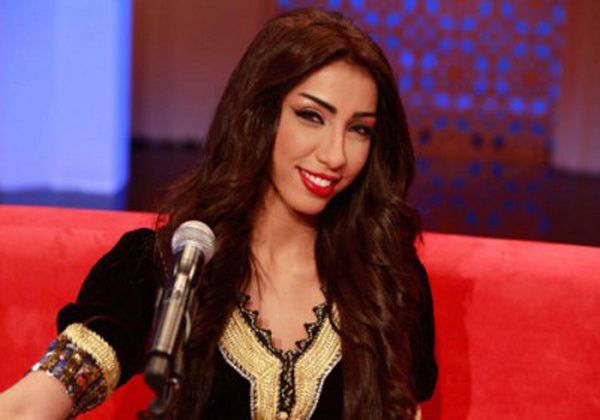 شاهد ماذا قالت دنيا بطمة عن خطيبها وابنته في برنامج نورت .. صور