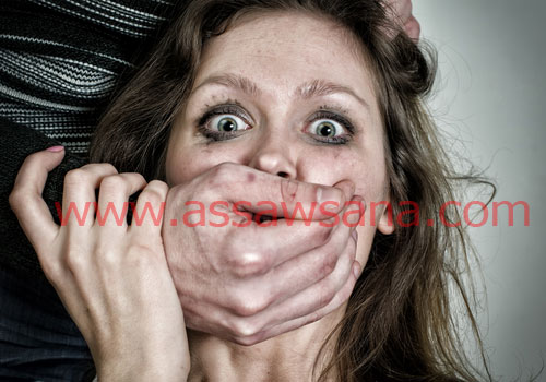 يمني يقتل ابنته حرقاً لاتصالها بخطيبها هاتفياً 