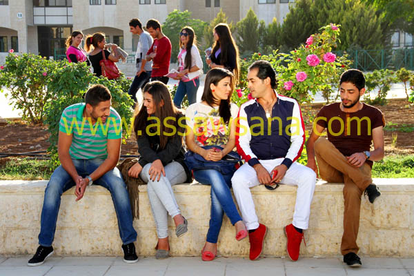 صراع الحيتان وحياة عمان في صور