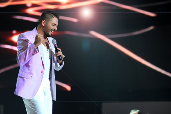 رامي عياش يغني في تروب فست أرابيا 2013