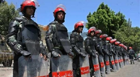 القبض على 950 متسللاً في عمان