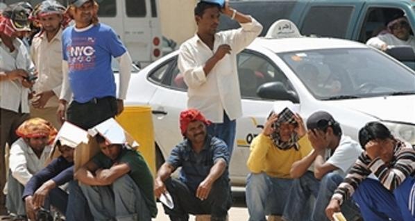 ضبط 15157 عاملا مخالفا وإغلاق 589 مؤسسة