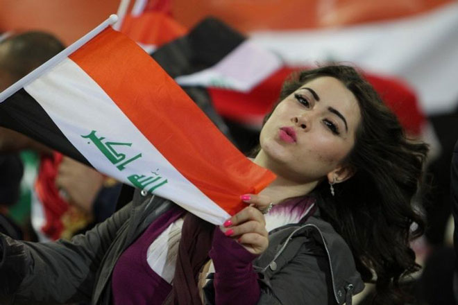 بالفيديو : كرة عراقية ترفض الدخول في مرمى السعودية