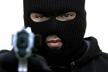مسلحون يقتحمون جامعة البلقاء ومشاجرة بآل البيت