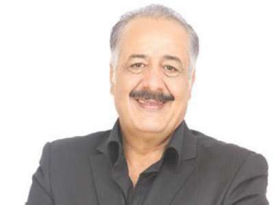 الممثل ايمن زيدان يعود الى سوريا ووالده يفارق الحياة
