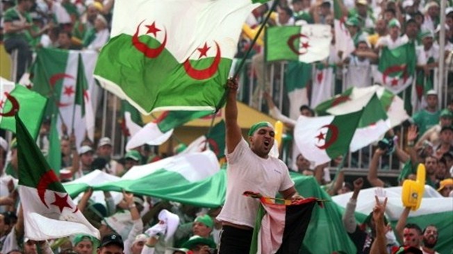  الجزائر تتأهل الى كأس العالم 2014 