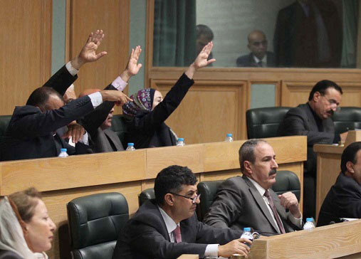 النسور : الدول تتسابق على عقد المؤتمرات فيها
