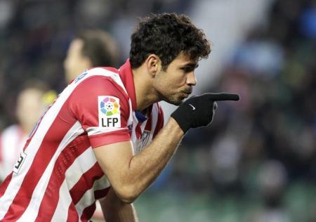 أتلتيكو مدريد يتخطى إلتشي ويتقاسم الصدارة مع برشلونة - فيديو