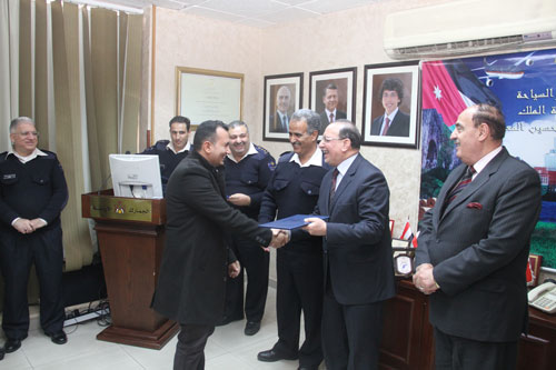 مدير عام الجمارك الأردنية يستقبل السفير العراقي