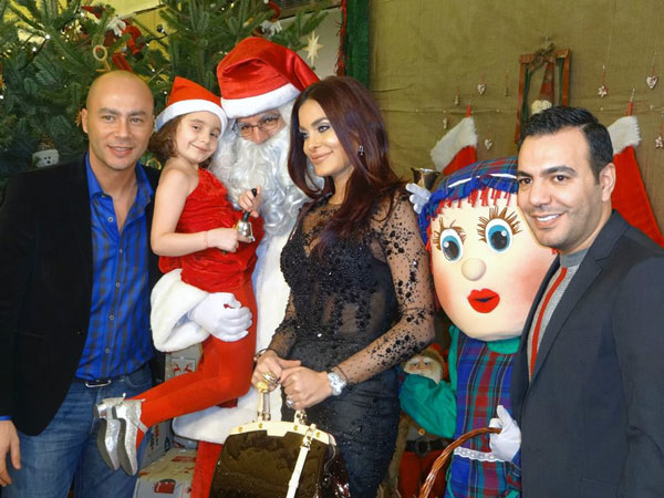 شاهد كيف احتفلت دومينيك حوراني بعيد الميلاد المجيد .. صور