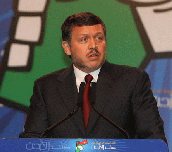 الملك يأمر بإنشاء صندوق خاص لتمويل  المنح الدراسية لطلبة الجامعات 