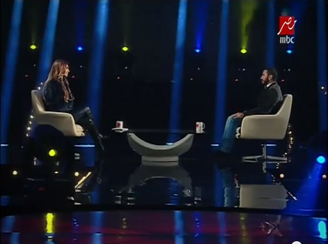  مذيعة إم بي سي تغازل تامر حسنى .. فيديو