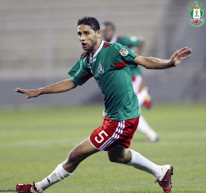 حسن عبد الفتاح يقترب من الرائد السعودي