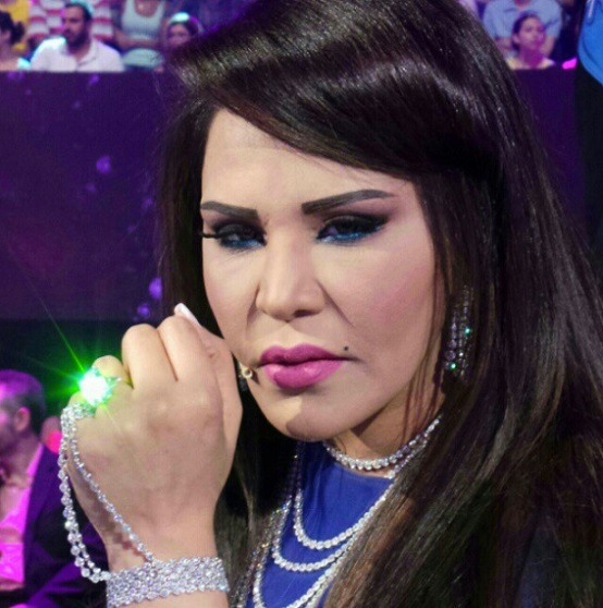 أحلام ترتدي شبيه الفيزون وتستعد لاطلالة جديدة  ..  شاهدوا الصور
