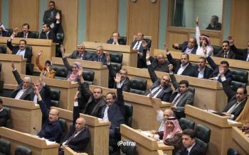 إقرار القانون المعدل لقانون التقاعد المدني لسنة 2013 