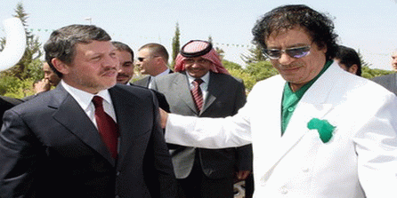 الملك يعود لارض الوطن بعد زيارة قصيرة لليبيا