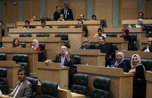 مجلس النواب يقر كافة مواد قانون الزراعة المؤقت