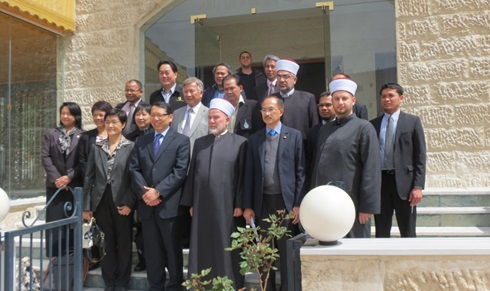 وفد جامعة الأمير سونجكلا يزور الإفتاء العام