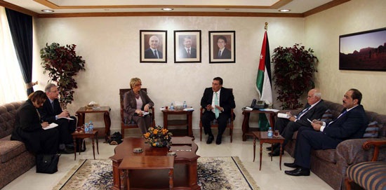 الطراونة :  الاردن يتميز باحترامه للقوانين الدولية وتنفيذها