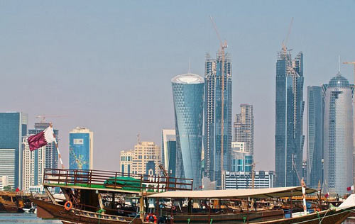 قطر تعتمد أكبر موازنة في تاريخها
