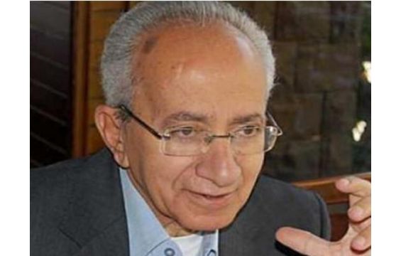 وفاة الإعلامي المصري محمود سلطان عن 74 عاما