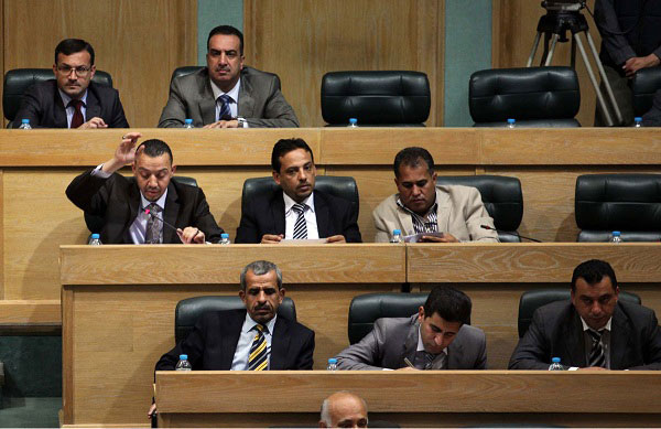 لجنة تحقيق نيابية حول لوازم العقبة الاقتصادية