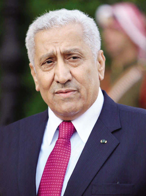 النسور يلتقي مسؤولا عربيا
