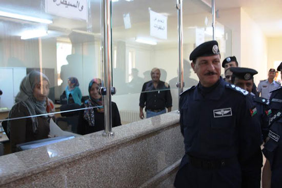 الطوالبة يفتتح مركزي أمن القصر والمزار الجنوبي