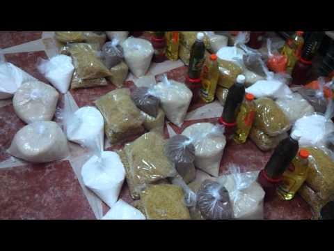 توزيع مساعدات على الفقراء بلواء القصر