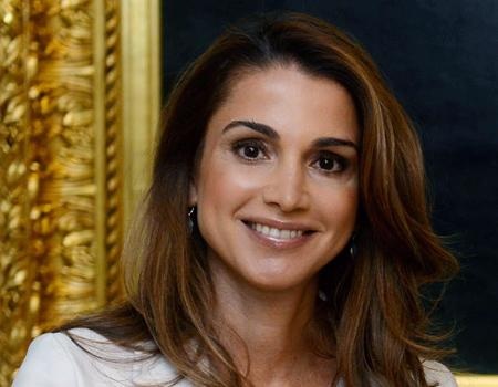 الملكة تلتقي الشيخة بدور بنت سلطان القاسمي 