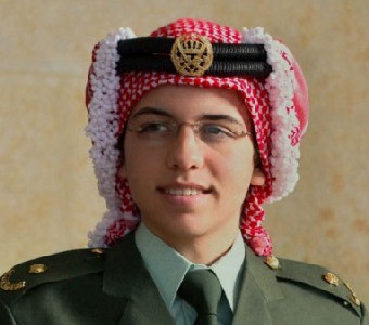 ولي العهد يرعى افتتاح معسكرات الحسين للعمل والبناء