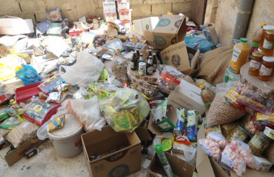 اتلاف 6 أطنان مواد غذائية فاسدة بالرصيفة