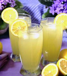 عصير الليمون يحسن لون االبشرة