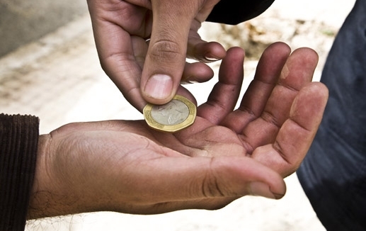 تكثيف حملات مكافحة التسول في المزار الجنوبي 