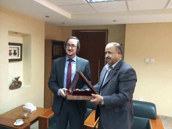 المياه تكرم  مسؤولا بالوكالة الالمانية