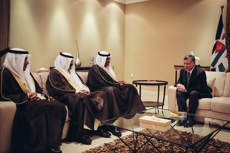 الملك يستقبل وزير الخارجية الكويتي