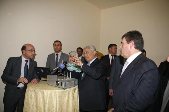 النسور يزور المعرض الوظيفي للتشغيل